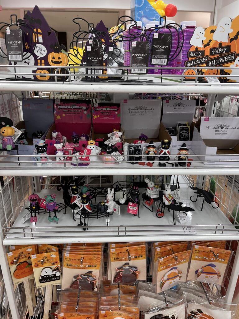 ダイソーでハロウィングッズが販売していました！